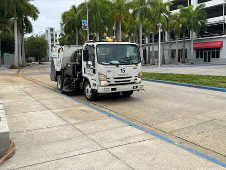 Orlando Parking Lot Sweeping Services: A Smart Investment for Property Maintenance